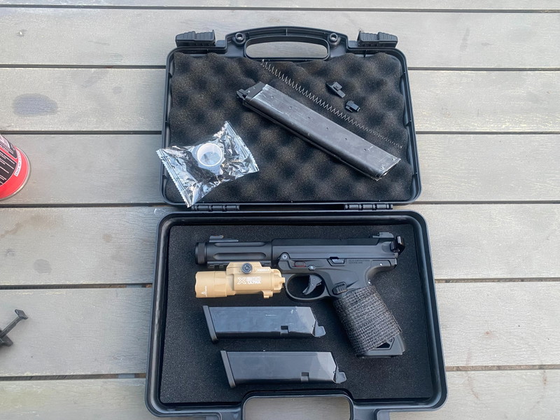 Image 1 for AAP-01 + 3 magazijnen + flaslight + carry case | Project / opknapper
