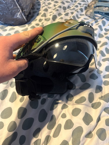 Afbeelding 2 van tactical helm met visier