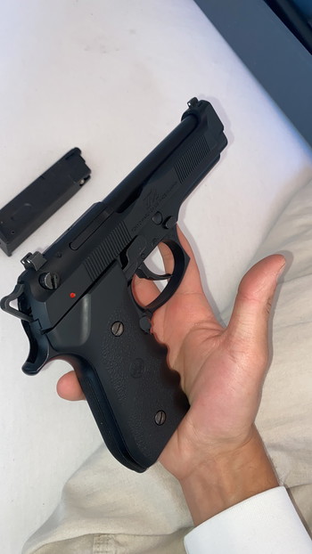 Afbeelding 3 van TOKYO MARUI M9 TACTICAL MASTER 2 mags 1 lichte lek
