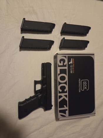 Image 2 pour VFC Glock 17 + mags