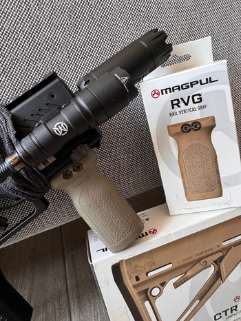 Afbeelding 2 van Magpul CTR Carbine Stock FDE + MOE RVG FDE