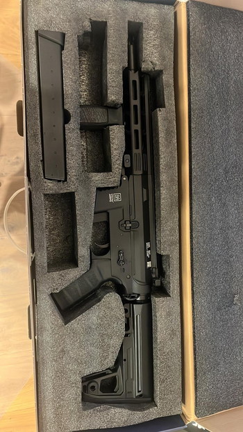 Bild 2 für Specna Arms SMG 4 magazijnen
