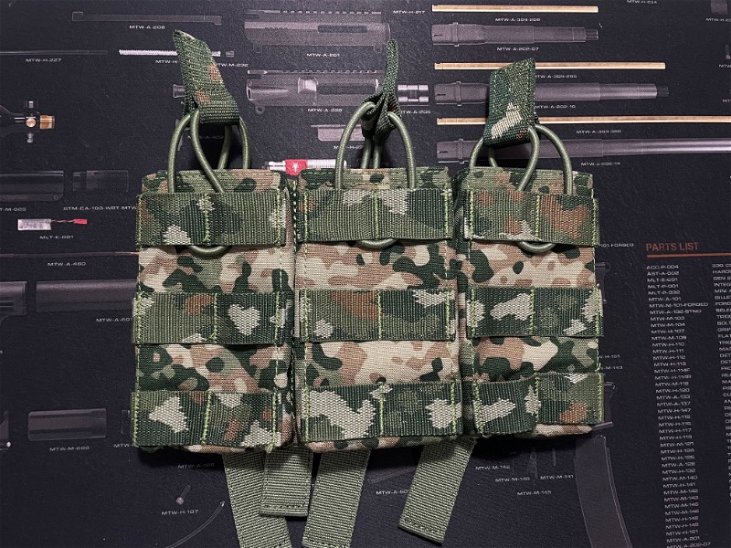 Afbeelding 1 van Triple Molle Open Mag Pouch m4 - NFP