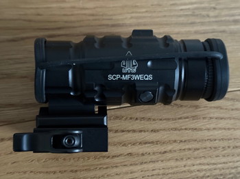 Image 4 pour Red dot and magnifier UTG