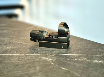 Afbeelding 2 van Victoptics Z1 1x23x34 Red Dot Sight - Black