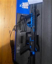 Image pour Colt M4 Hornet "Blue Fox" Édition AEG avec Mosfet - Noir & Bleu - Cybergun
