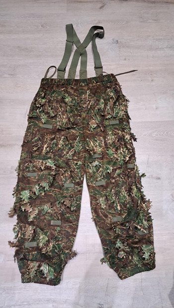 Imagen 2 de Ghillie met shoulderpiece, broek en hoedje