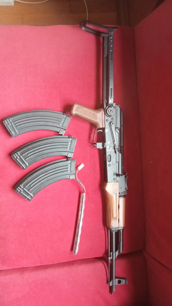 Imagen 2 de Dboys metal and wood AEG AKMS with battleaxe spare mags