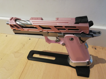 Image 2 for Custom pink hi capa