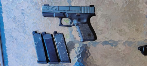 Image for Umarex Glock 19 Gen 3 met custom slide+barrel kit