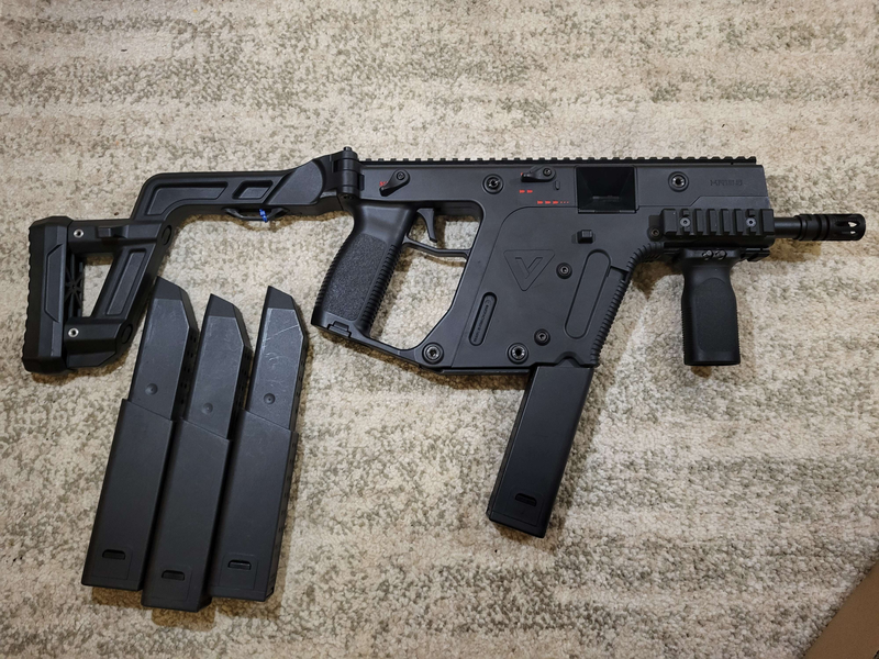 Bild 1 für Kriss Vector + Mags  Kektor submachinegun