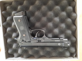 Image 3 for Cybergun pt99 co2 full en semi auto