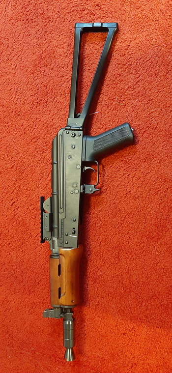 Afbeelding 2 van Classic Army Full Metal AK47U met klapkolf en RealWood handgreep