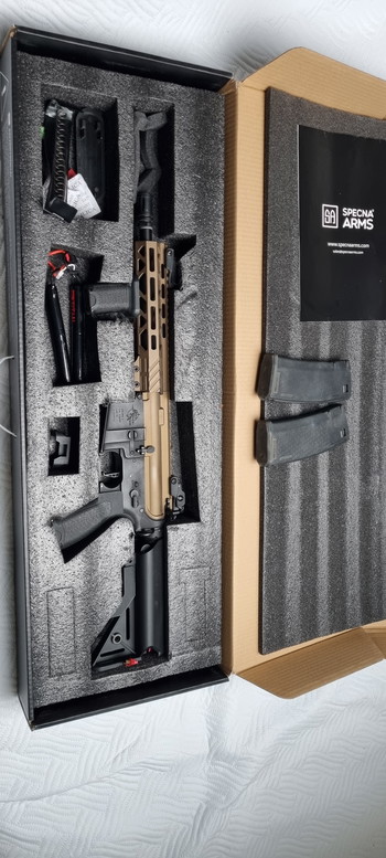 Image 3 for Specna Arms RRA SA-E25 Edge 2.0 inclusief magazijnen en batterij. Nauwelijks gebruikt!