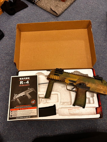 Image 3 pour Paint job MP7 with two high caps