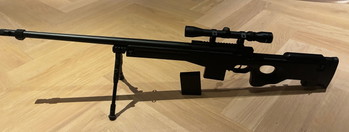 Image 2 for L96 met bipod, scope en 2 mags