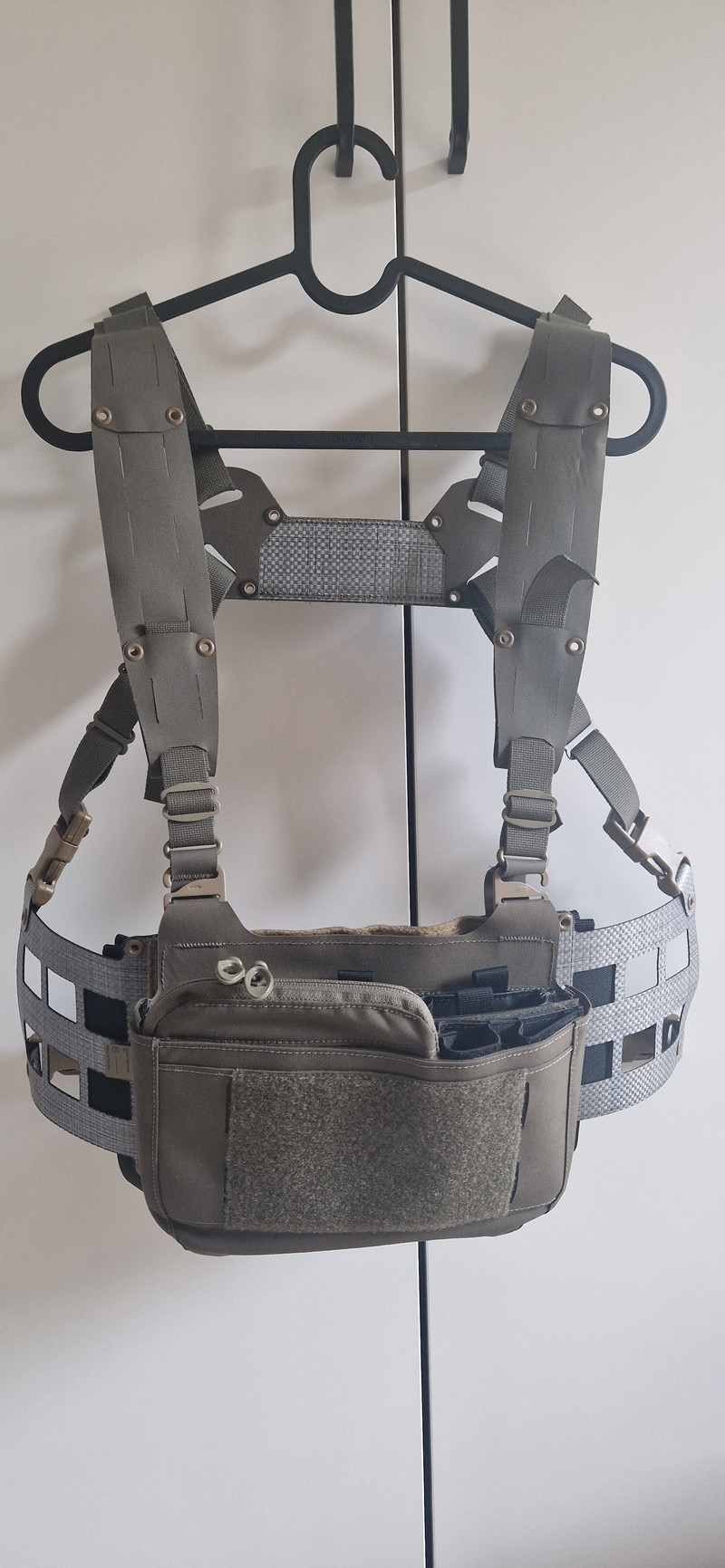 Afbeelding 1 van Ferro concept chesty rig v2 wide + toebehoren