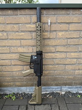 Bild für M4 lancer tactical aeg (GLOED NIEUW)