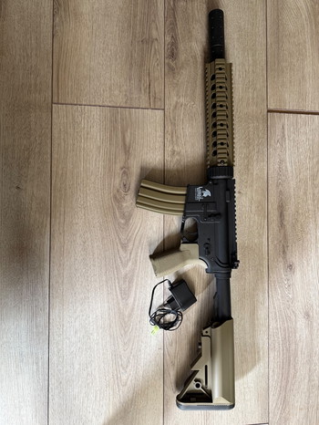 Afbeelding 3 van M4 lancer tactical aeg (GLOED NIEUW)