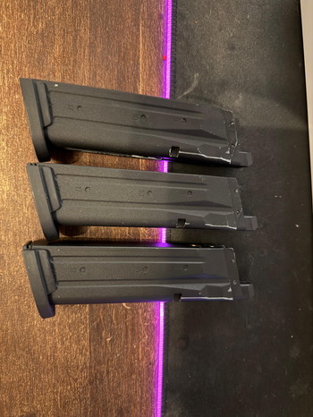 Bild 3 für 3x lekvrije P320 mags VFC