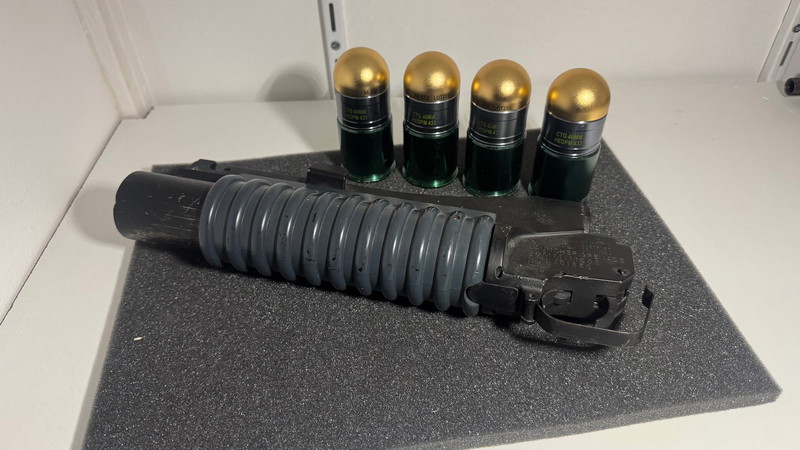 Imagen 1 de 40mm grenade launcher incl. 4x 40mm grenade