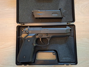 Afbeelding van WE M9 Full auto/ semi, zeer weinig gebruikt, incl. 1 fles Walther green gas, bio BB's, originele doos en hardcase