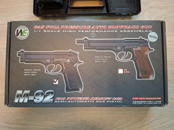 Zdjęcie 5 – WE M9 Full auto/ semi, zeer weinig gebruikt, incl. 1 fles Walther green gas, bio BB's, originele doos en hardcase