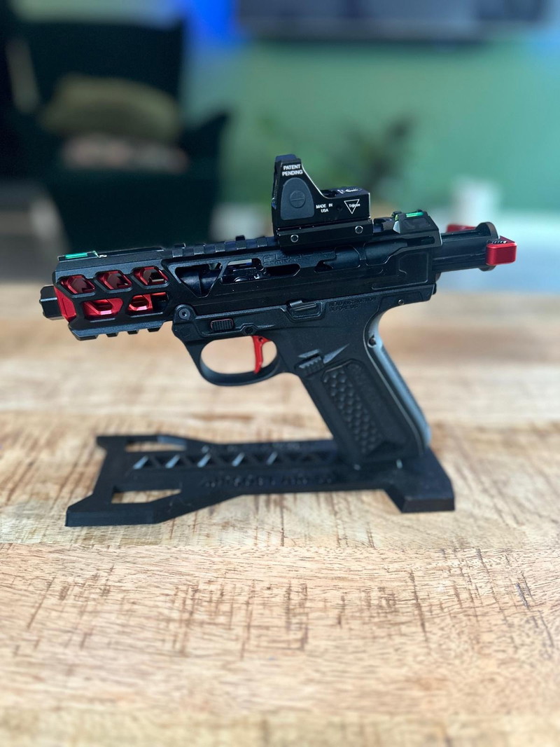 Afbeelding 1 van Aap-01 upgraded  red
