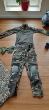 Image for Invader Gear Woodland Combat Pants Size M en combat shirt Size M